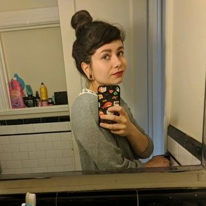 Meet your Posher, Casey